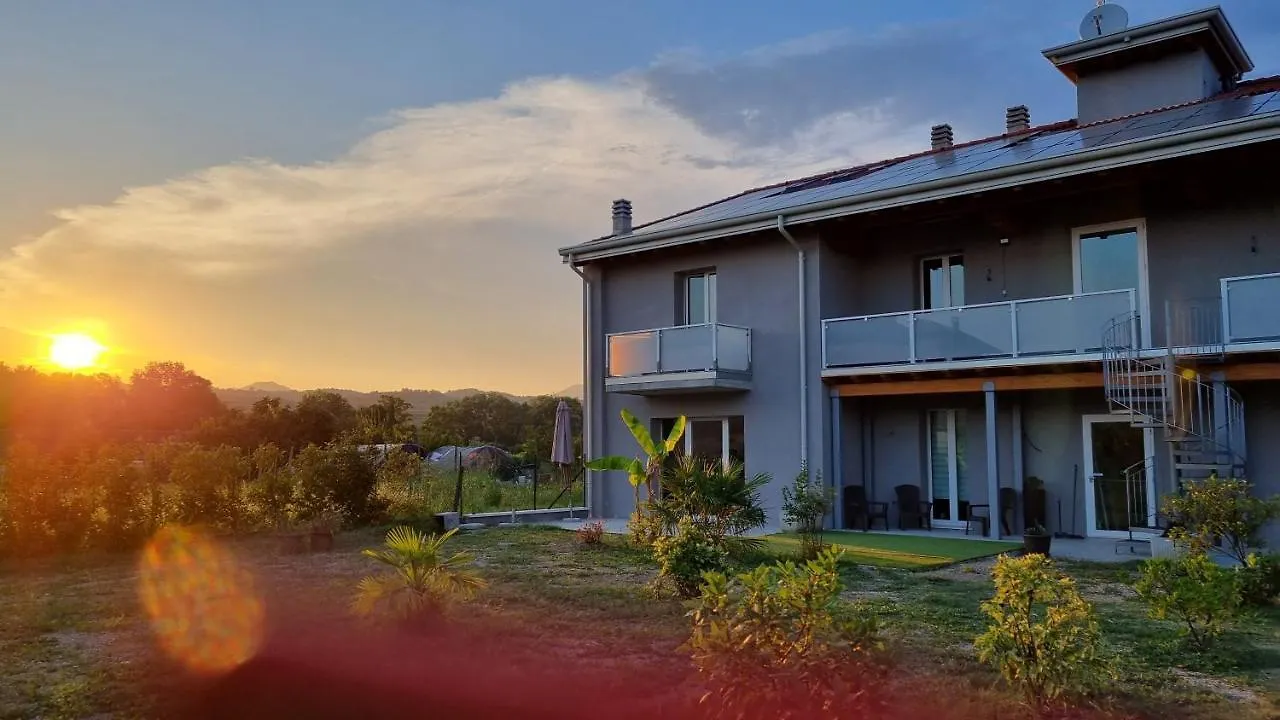 Antica Dimora Dei Gelsi Bed & Breakfast Manerba del Garda 0*,  Italy
